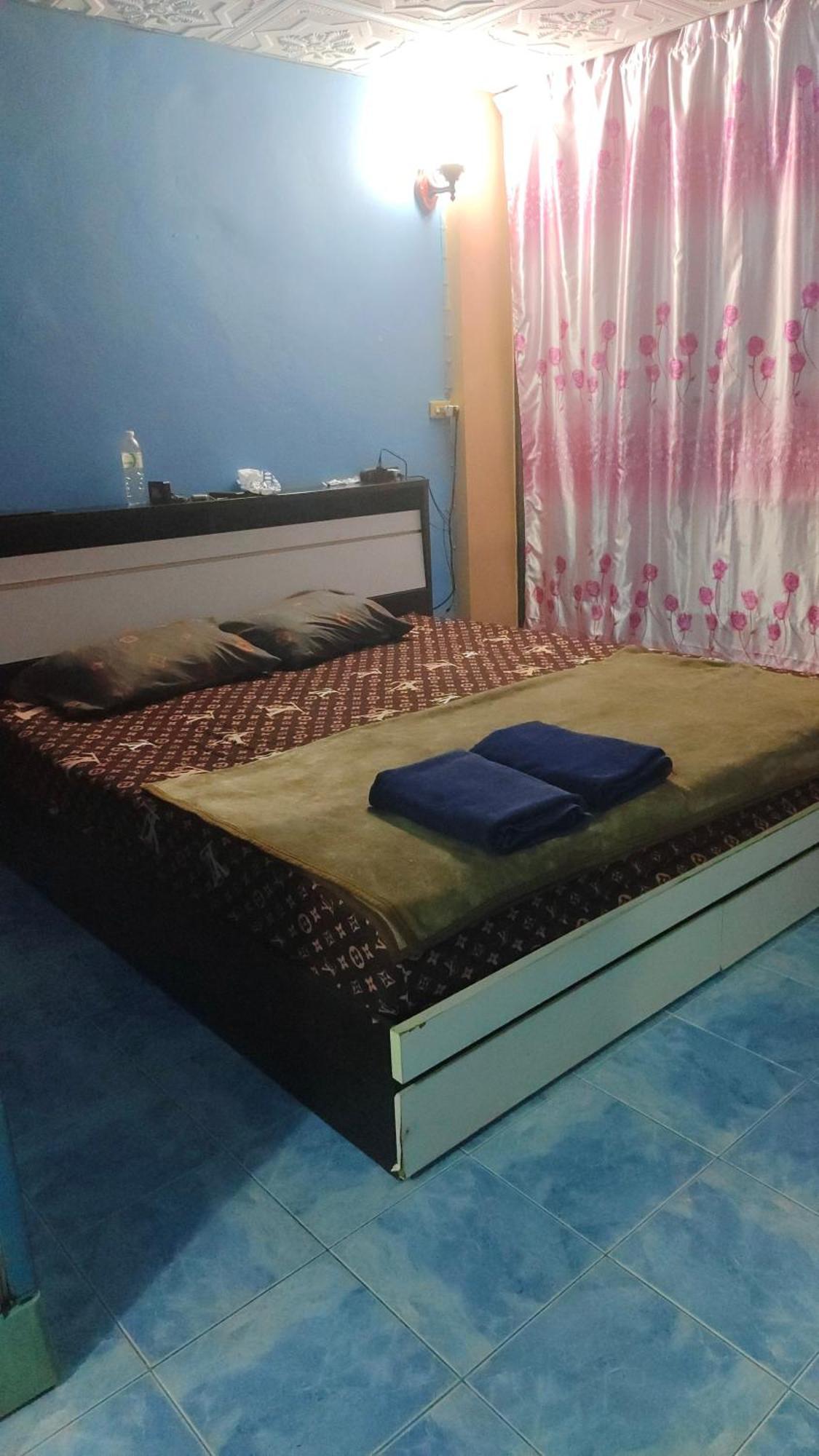 Yuri Guesthouse Джомтиен Бийч Екстериор снимка